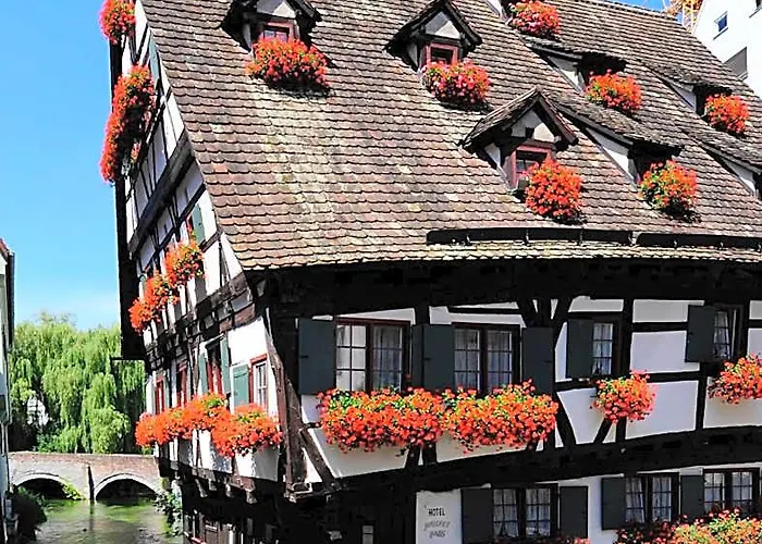Hotel Schiefes Haus